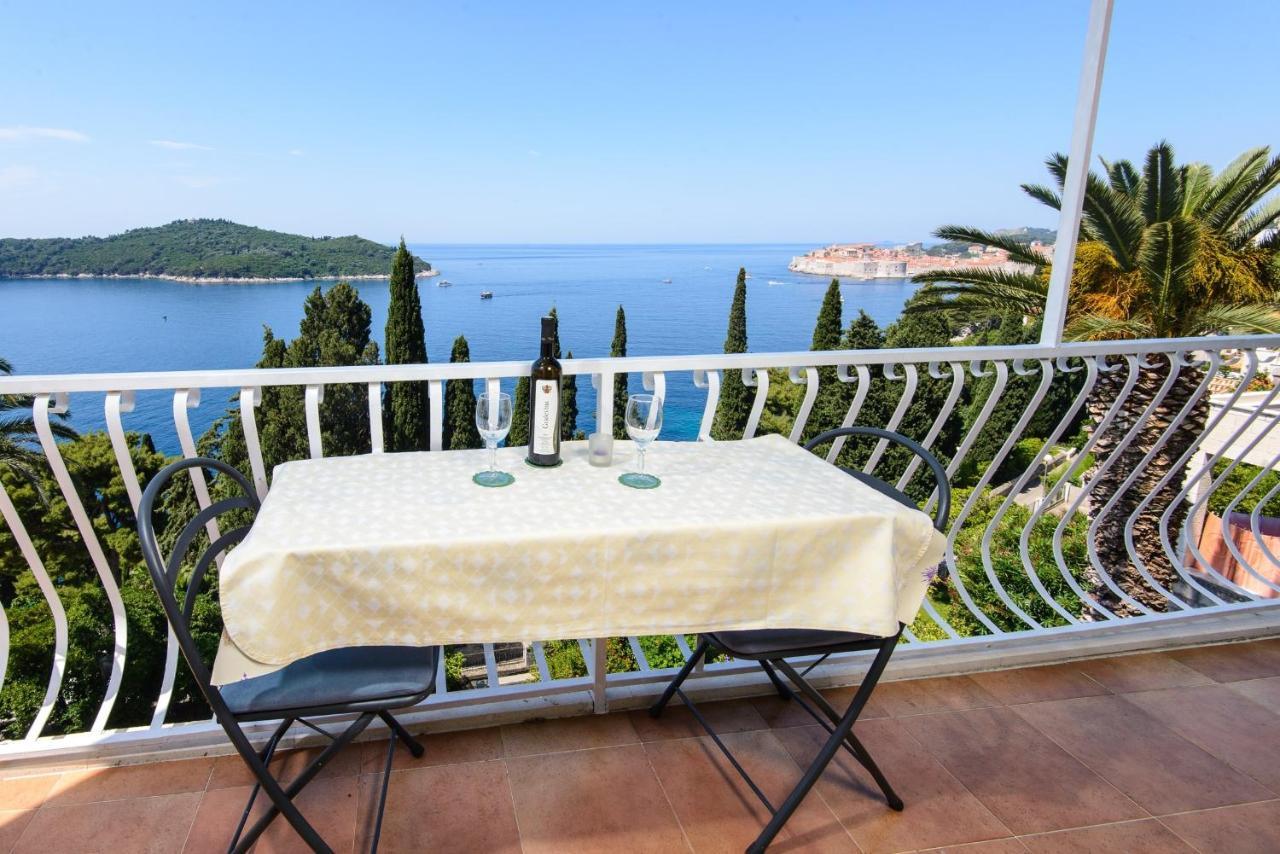 Impeccable 3-Bed Apartment In Ντουμπρόβνικ Εξωτερικό φωτογραφία